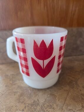 Vintage Termocrisa milk glass mug